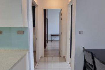 Par 3 Condo & Condo Villa