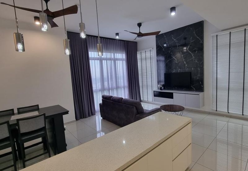 Par 3 Condo & Condo Villa