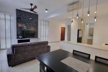 Par 3 Condo & Condo Villa