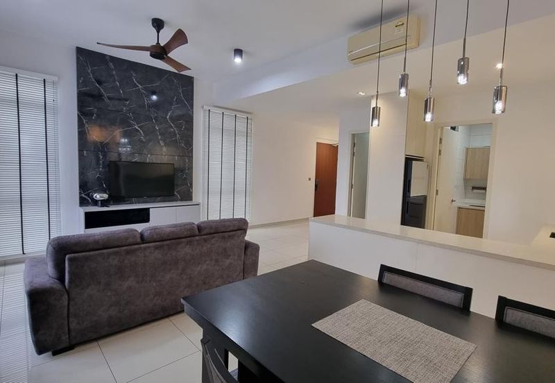 Par 3 Condo & Condo Villa