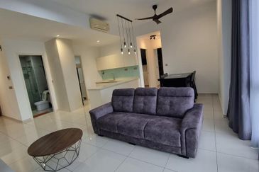 Par 3 Condo & Condo Villa