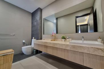 The Mansions @ Parkcity Heights