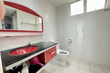 The Zest @ Kinrara 9