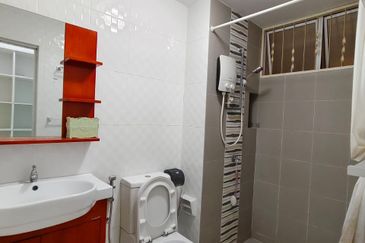 The Zest @ Kinrara 9