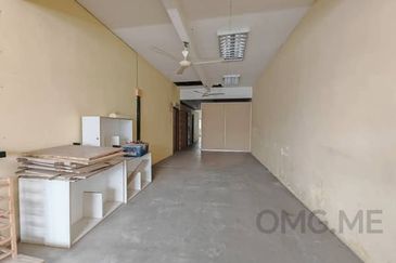 Bayu Tinggi Commercial Centre -Taipan