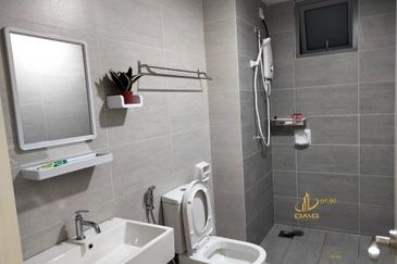 Gravit8 @ Klang South