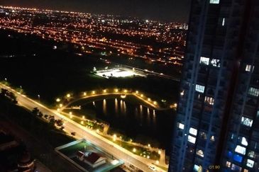 Gravit8 @ Klang South