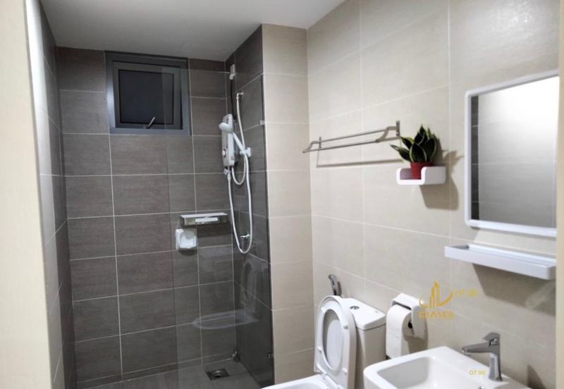 Gravit8 @ Klang South