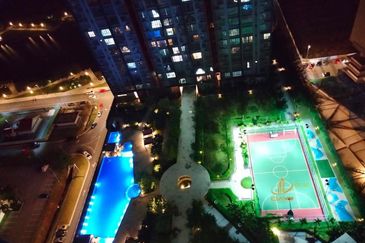 Gravit8 @ Klang South