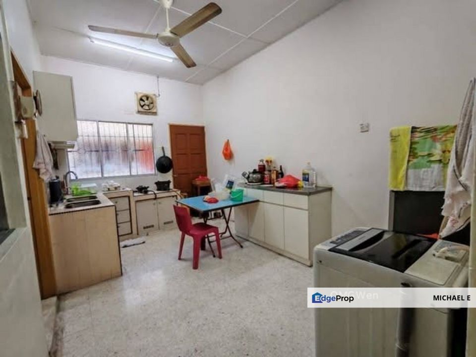 Full 100% Loan Available Taman Klang Utama SIngle Storey Renovated Move In Condition, Selangor, Klang