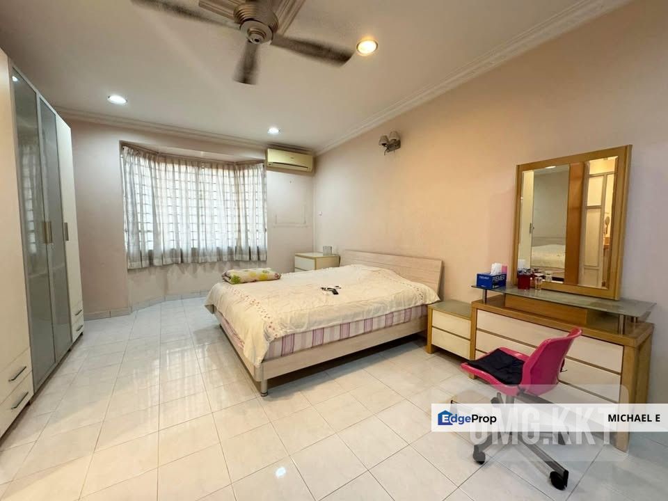 Batu Belah Klang Double Storey Renovated Move In Condition Best Buy Value, Selangor, Klang