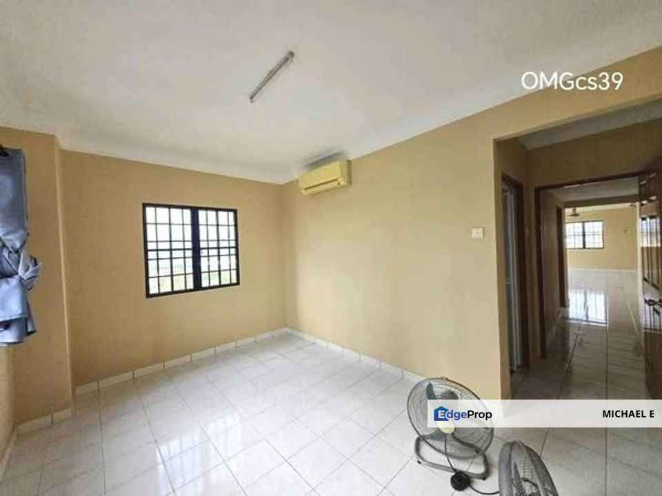 D'Haven Condominium Port Klang Huge Size Move In Good Condition, Selangor, Port Klang