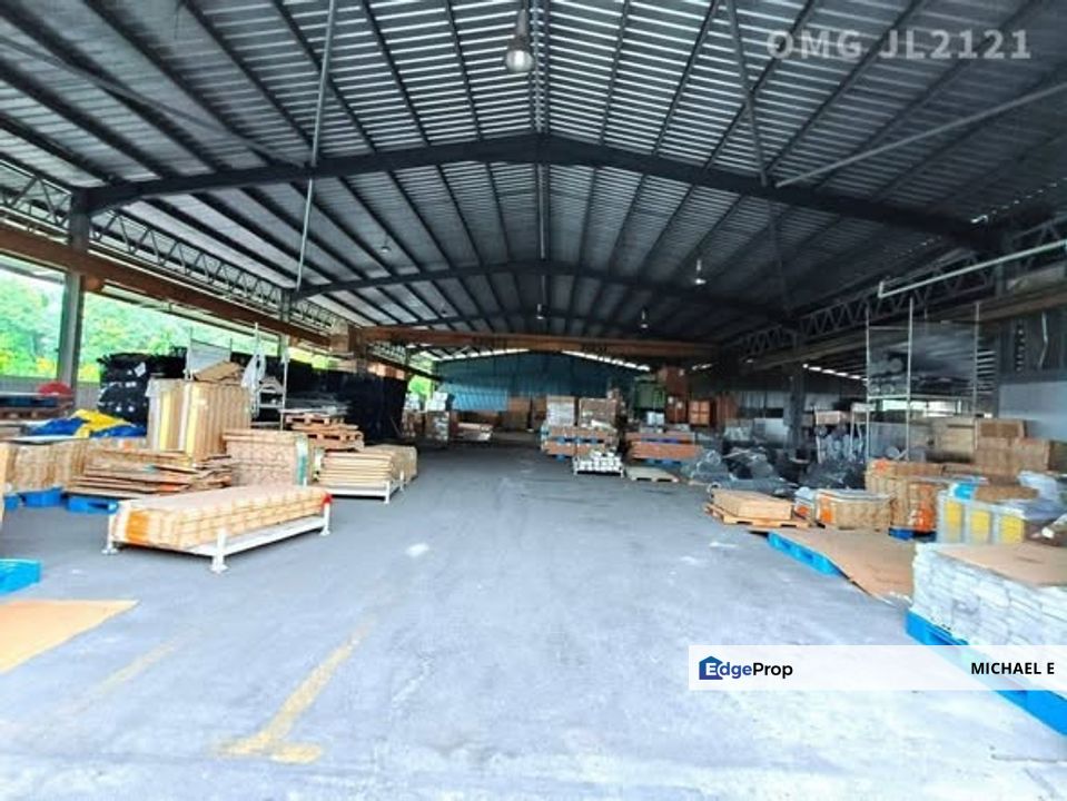 Olak Lempit Banting Kuala Langat Medium Industry Warehouse Factory Floor Loading 3 Ton Power Supply 500 amp, Selangor, Banting