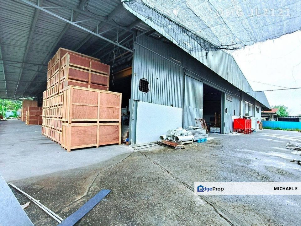 Olak Lempit Banting Kuala Langat Medium Industry Warehouse Factory Floor Loading 3 Ton Power Supply 500 amp, Selangor, Banting