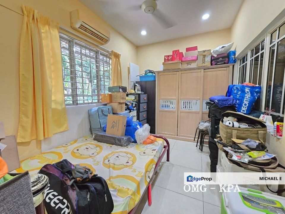 Taman Batu Belah Klang Double Storey Semi D Renovated Extended Move In Condition, Selangor, Klang