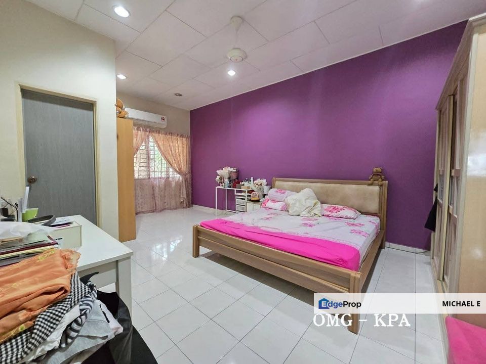 Taman Batu Belah Klang Double Storey Semi D Renovated Extended Move In Condition, Selangor, Klang