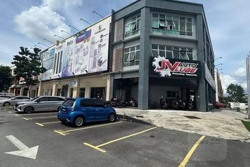 Pusat Komersial Seksyen 7