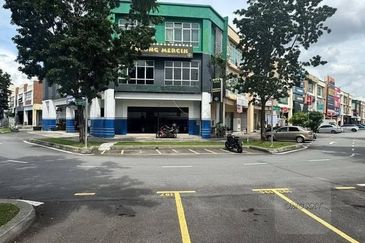 Pusat Komersial Seksyen 7