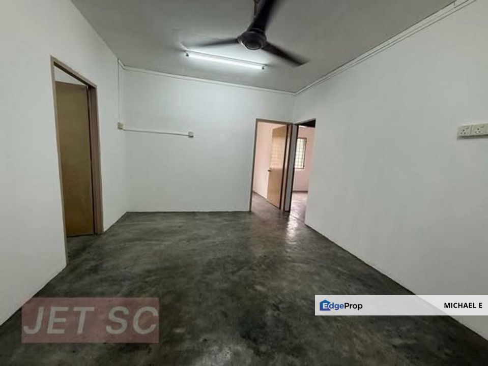 Bandar Bukit Tinggi 2 Klang Low Cost Flat Pangsapuri Full 100% Loan Available Good Condition, Selangor, Port Klang