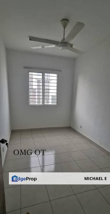 Azaria Apartment Bandar Parklands Ground Floor Full Loan Available Basic Unit, Selangor, Klang