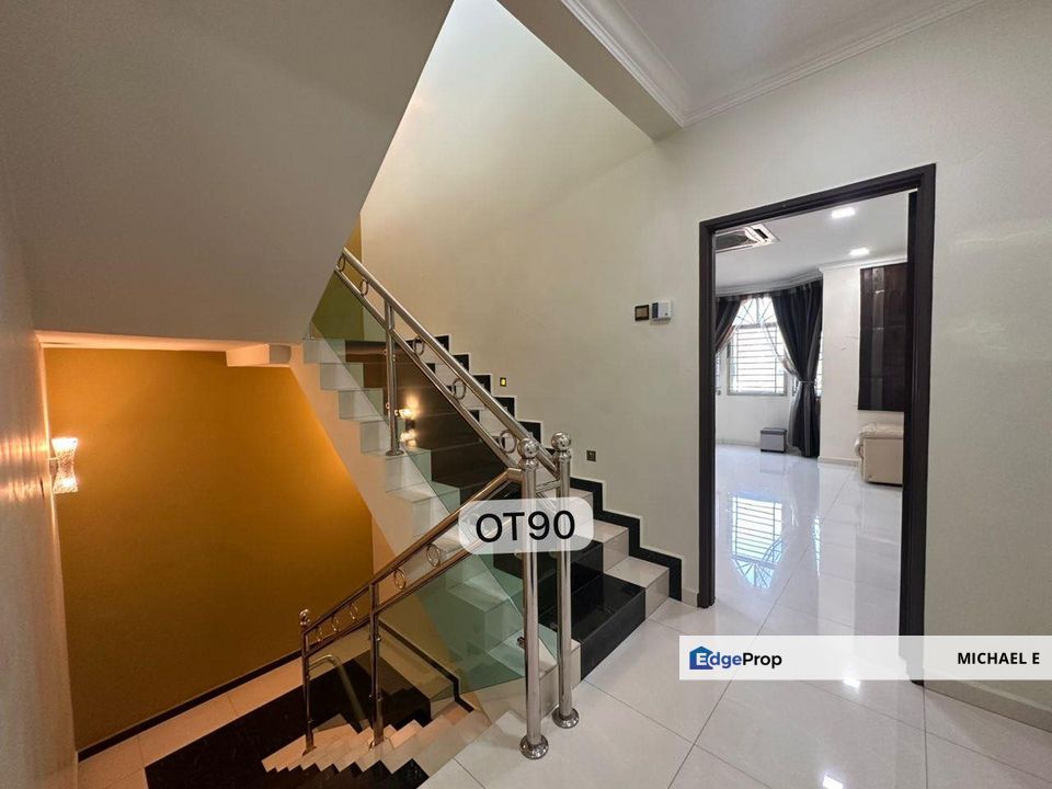 Taman Batu Belah Klang 2.5 Storey Superlink Renovated Extended Move In Condition, Selangor, Klang