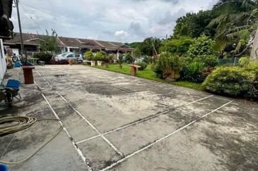 Taman Tepi Sungai ( Taman Teluk Pulai Indah )