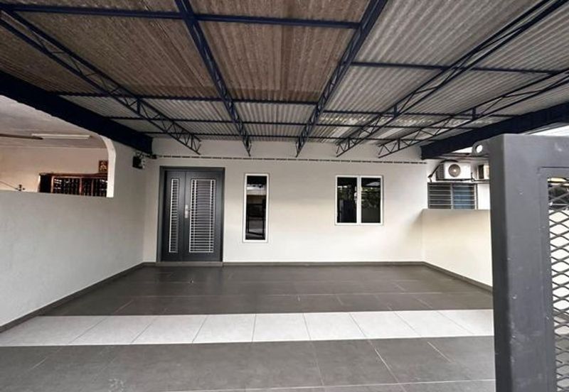 Taman Tepi Sungai ( Taman Teluk Pulai Indah )