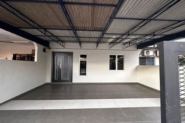 Taman Tepi Sungai ( Taman Teluk Pulai Indah )