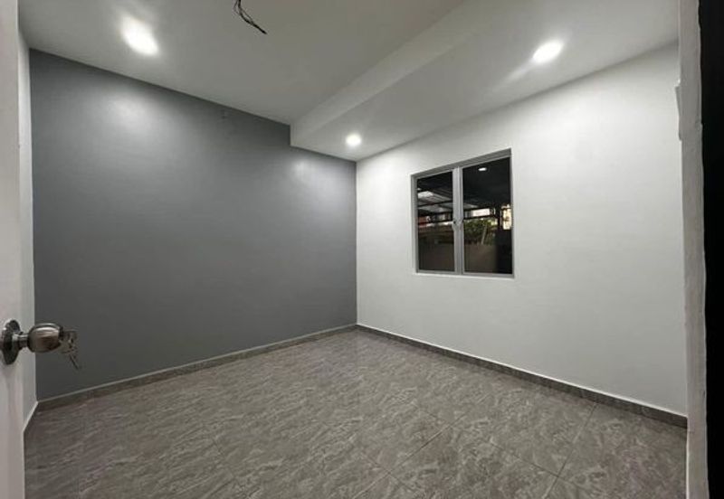 Taman Tepi Sungai ( Taman Teluk Pulai Indah )