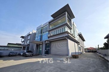 Jalan Bukit Kemuning