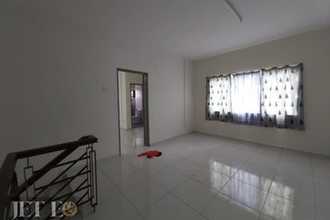 Taman Jenjarom Permai