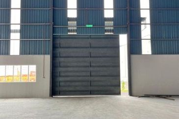 West Port, Pulau Indah