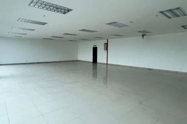 West Port, Pulau Indah