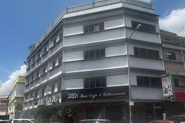 Limited Unit Port Klang 4 Storey Corner Shoplot Freehold Prime Location Best Buy Value