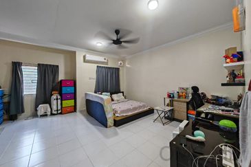 Taman Gembira, Jenjarom