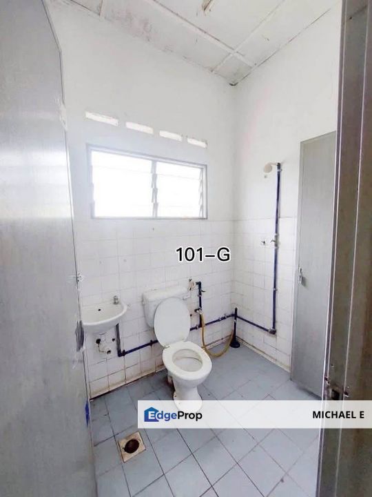 Full Loan Pekan Meru Klang Double Storey Endlot Basic Unit Good Condition Best Buy Value, Selangor, Klang