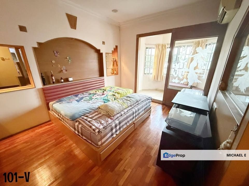 Batu Belah Klang Double Storey Endlot Renovated Extended MOve In Condition Best Buy Value, Selangor, Klang