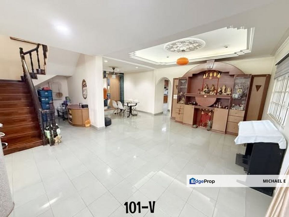 Batu Belah Klang Double Storey Endlot Renovated Extended MOve In Condition Best Buy Value, Selangor, Klang