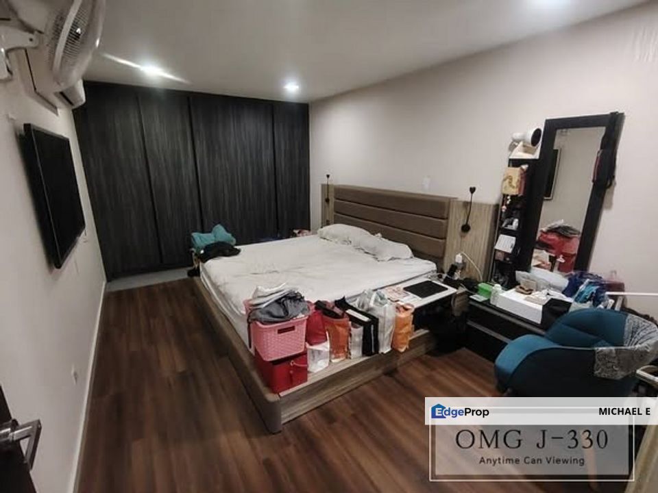 Dale Lake Field Taman Tasik Damai KL Triple Storey Renovated Move IN Condition Best Buy Value, Kuala Lumpur, Sungai Besi