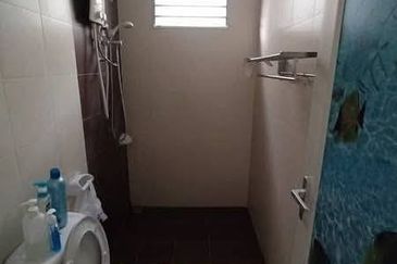 Taman Jenjarom Permai