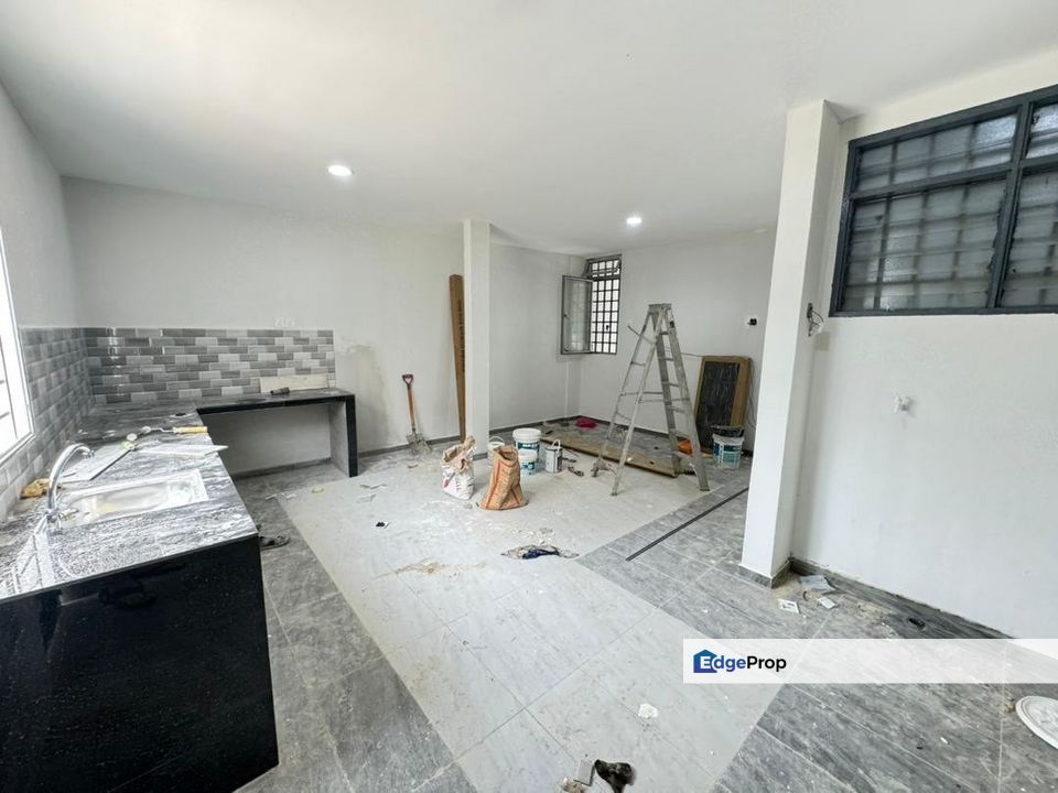 Saleng, Taman Muhibbah Jalan Jambu 28 Double Storey Endlot House For Sale, Johor, Kulai