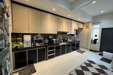 Austin Residence @Taman Mount Austin