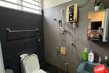 Austin Residence @Taman Mount Austin