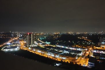 D'Summit Residences @ Kempas Utama