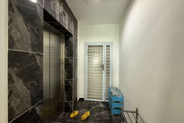 D'Summit Residences @ Kempas Utama