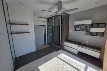 Dedaun Hijau (Greenfield Regency)