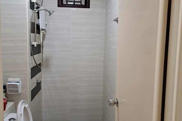 D'Summit Residences @ Kempas Utama