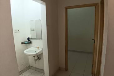 Taman Sutera,Perling 1.5 Storey @ Partial Furnished @ G&G