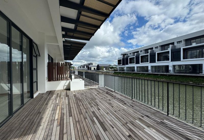 Senibong Cove Waterway Residences