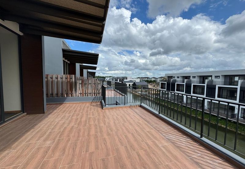 Senibong Cove Waterway Residences